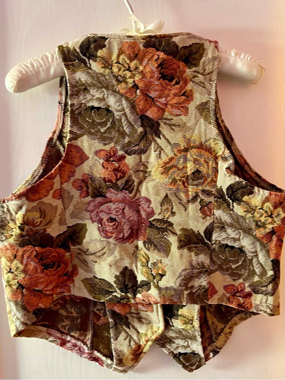Floral Tapestry Vest in Fall Colors 3-Button Women’s Autumn Vest for Layering - Picture 2 of 6